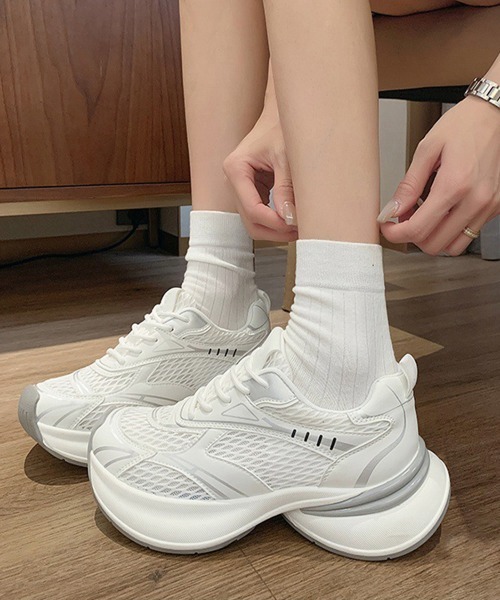 Miniministore(ミニミニストア)の「厚底スニーカー軽量メッシュスニーカー美脚(スニーカー・レディース・シルバー/ホワイト・23.0cm/24.5cm/24.0cm/23.5cm/25.0cm)」の1枚目の写真