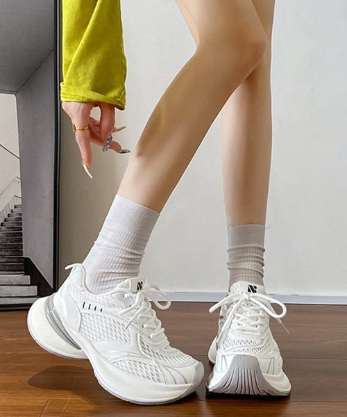 Miniministore(ミニミニストア)の「厚底スニーカー軽量メッシュスニーカー美脚(スニーカー・レディース・シルバー/ホワイト・23.0cm/24.5cm/24.0cm/23.5cm/25.0cm)」の8枚目の写真
