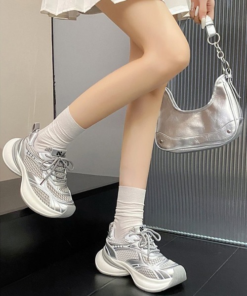 Miniministore(ミニミニストア)の「厚底スニーカー軽量メッシュスニーカー美脚(スニーカー・レディース・シルバー/ホワイト・23.0cm/24.5cm/24.0cm/23.5cm/25.0cm)」の11枚目の写真