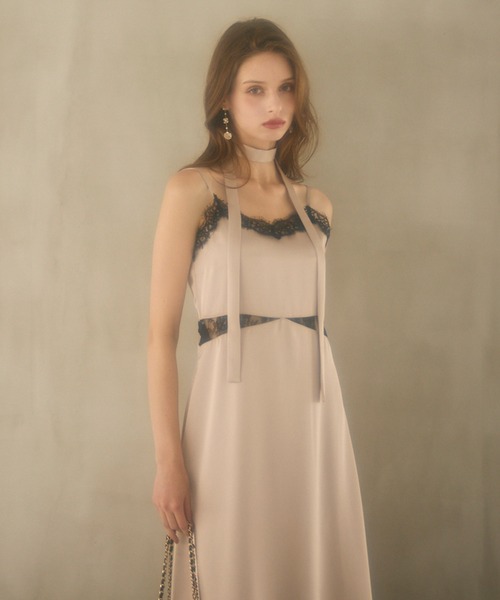 ROYAL PARTY(ロイヤルパーティー)の「ストール付レーストリムマットサテンロングキャミワンピース(ワンピース・レディース・ブルー/ブラック/ベージュ・FREE)」の7枚目の写真