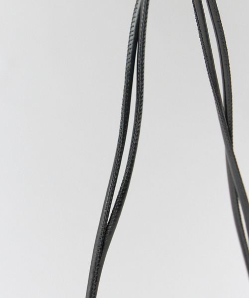 YAHKI(ヤーキ)の「YAHKI/ヤーキ CROSSBODY BAG_PURSIMMON クロスボディバッグ ショルダーバッグ レザー レディース 高級感 秋服 2026年秋冬(ショルダーバッグ・レディース・ブラック/ブラウン/オレンジ・FREE)」の7枚目の写真