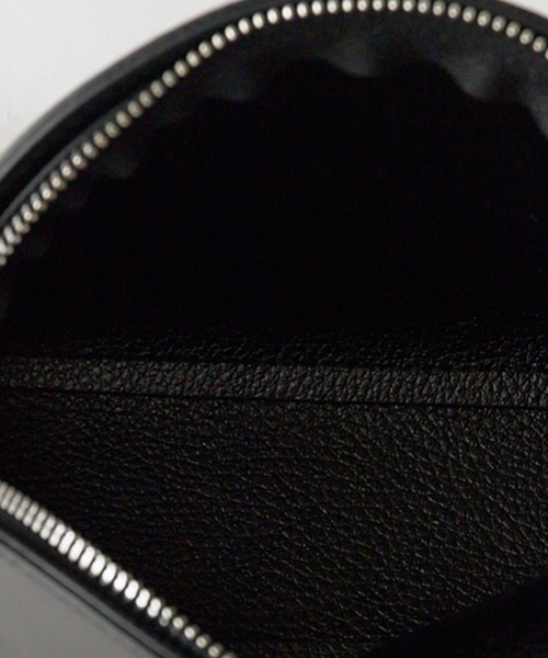 YAHKI(ヤーキ)の「YAHKI/ヤーキ CROSSBODY BAG_PURSIMMON クロスボディバッグ ショルダーバッグ レザー レディース 高級感 秋服 2026年秋冬(ショルダーバッグ・レディース・ブラック/ブラウン/オレンジ・FREE)」の11枚目の写真