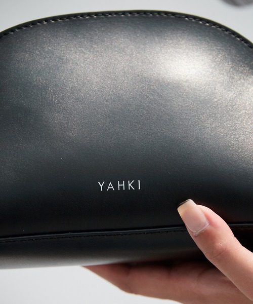 YAHKI(ヤーキ)の「YAHKI/ヤーキ CROSSBODY BAG_PURSIMMON クロスボディバッグ ショルダーバッグ レザー レディース 高級感 秋服 2026年秋冬(ショルダーバッグ・レディース・ブラック/ブラウン/オレンジ・FREE)」の17枚目の写真
