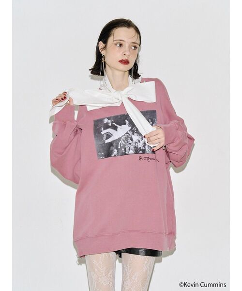 jouetie(ジュエティ)の「【KevinCummins×PosTokyo】スウェットプルオーバー(Tシャツ/カットソー・レディース・ピンク/オフホワイト/ブラック・FREE)」の21枚目の写真