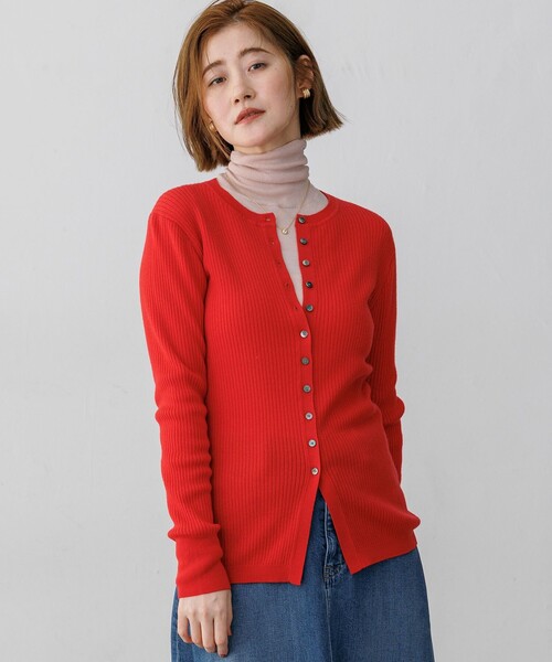 23区 L（ニジュウサンクオオキイサイズ）の「ウーステッドウール フロントボタン ニット（ニット/セーター・レディース・レッド系/ダークブラウン系・48/46/44）」の2枚目の写真