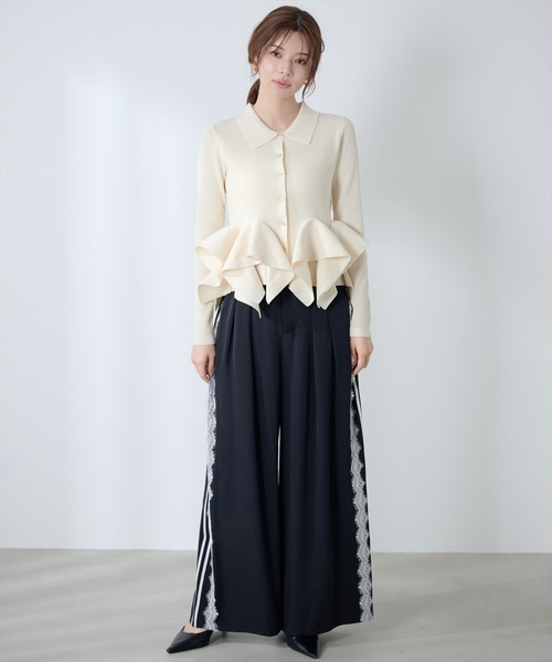 AND COUTURE(アンドクチュール)の「サイドレースラインワイドパンツ(その他パンツ・レディース・ブラック/ダークブラウン・SMALL/MEDIUM)」の3枚目の写真