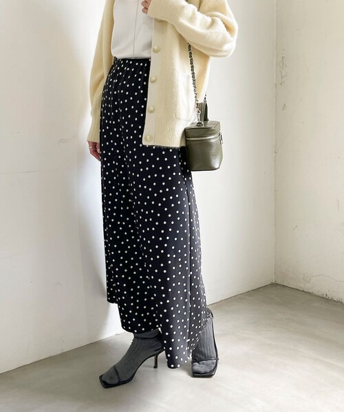 NOLLEY’S Sophi（ノーリーズソフィ）の「ウォッシャブルドットサテンナロースカート（スカート・レディース・ブラック系その他・38/36/34）」の20枚目の写真