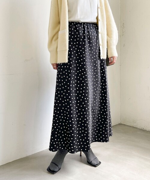 NOLLEY’S Sophi（ノーリーズソフィ）の「ウォッシャブルドットサテンナロースカート（スカート・レディース・ブラック系その他・38/36/34）」の22枚目の写真