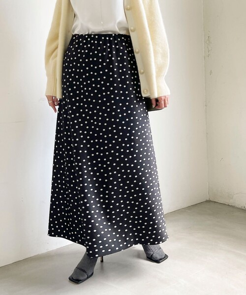 NOLLEY’S Sophi（ノーリーズソフィ）の「ウォッシャブルドットサテンナロースカート（スカート・レディース・ブラック系その他・38/36/34）」の21枚目の写真