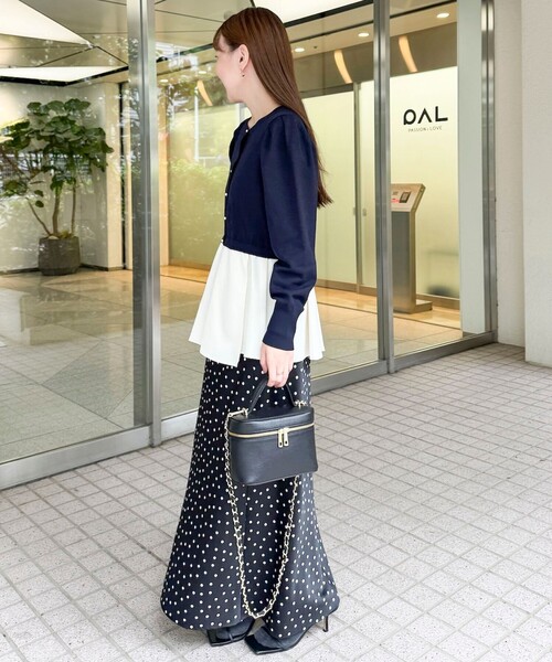 NOLLEY’S Sophi（ノーリーズソフィ）の「ウォッシャブルドットサテンナロースカート（スカート・レディース・ブラック系その他・38/36/34）」の2枚目の写真