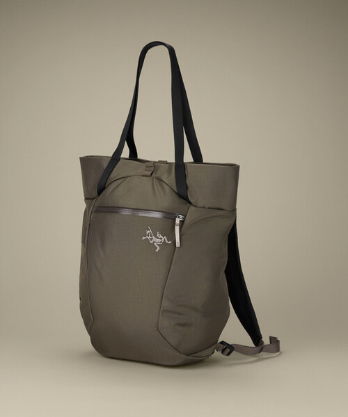 ARC'TERYX(アークテリクス)の「ARC’TERYX/アークテリクス AXIOS 20 TOTE/アクシオス20 トート(トートバッグ・メンズ・サックスブルー/オリーブ/ブラック・ONE SIZE)」の2枚目の写真