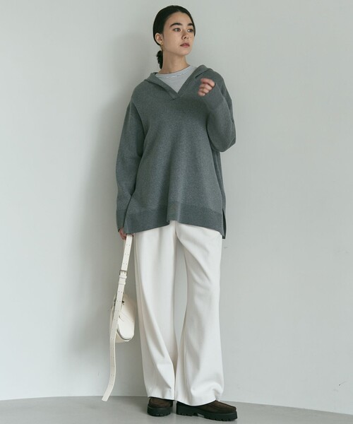 UNFILO（アンフィーロ）の「スウェットライクニット フーディ（ニット/セーター・レディース・グレー系/ライトグレー系・X-LARGE）」の11枚目の写真