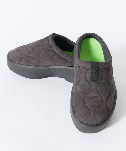 OOFOS(ウーフォス)の「OOFOS/ウーフォス OOcOOzie Platform Posh Mule リカバリーバックレスミュール サンダル スエード スポーツ アウトドア メンズ 2026年秋冬(サンダル・レディース・ブラック・23cm/24cm/25cm)」の6枚目の写真