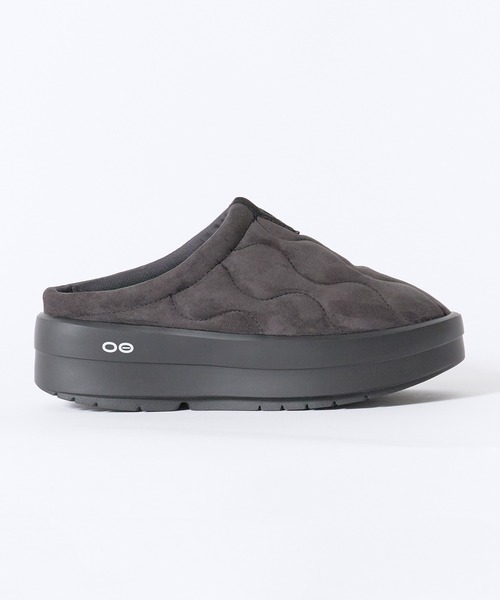 OOFOS(ウーフォス)の「OOFOS/ウーフォス OOcOOzie Platform Posh Mule リカバリーバックレスミュール サンダル スエード スポーツ アウトドア メンズ 2026年秋冬(サンダル・レディース・ブラック・23cm/24cm/25cm)」の17枚目の写真