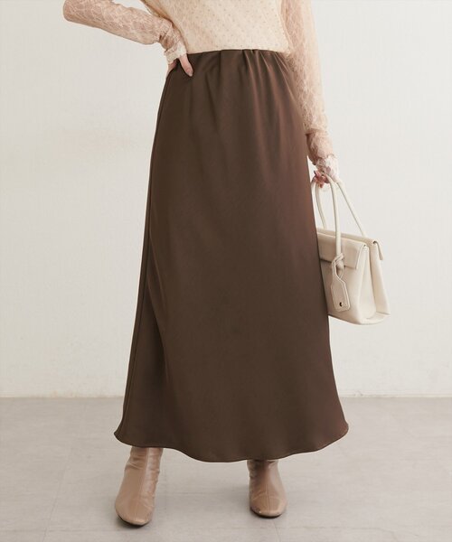 natural couture(ナチュラルクチュール)の「ウエストギャザーサテンナロースカート(スカート・レディース・ベージュ/ブラック/ブラウン/アイボリー・FREE)」の8枚目の写真