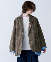 SeeSew（シーソー）の「【UNISEX】LAYERED TAILORED JACKET with BADGE レイヤードテーラードジャケット(缶バッジ付き)（テーラードジャケット）」