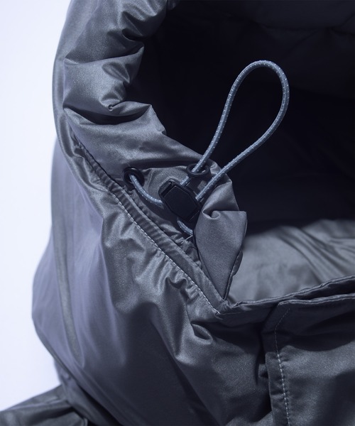 F/CE. （エフシーイー）の「F/CE. PERTEX MINIMAL PADDING PARKA 2.0 / エフシーイー パーテックス ミニマル パディング パーカー 2.0（ダウンジャケット/コート・メンズ・ブラック/グレー・SMALL/MEDIUM/LARGE）」の3枚目の写真