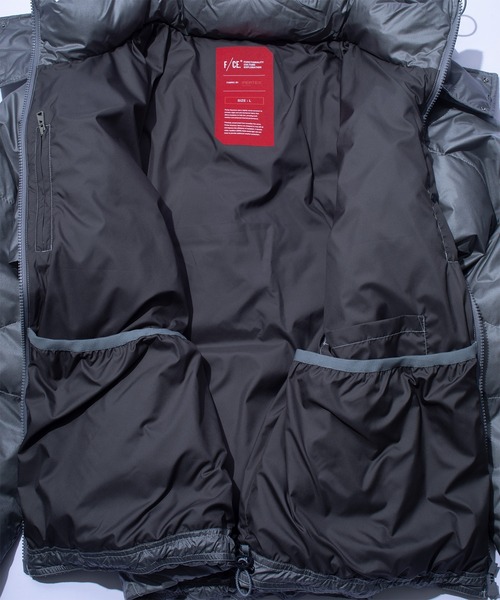 F/CE. （エフシーイー）の「F/CE. PERTEX MINIMAL PADDING PARKA 2.0 / エフシーイー パーテックス ミニマル パディング パーカー 2.0（ダウンジャケット/コート・メンズ・ブラック/グレー・SMALL/MEDIUM/LARGE）」の17枚目の写真