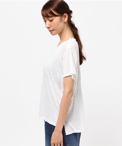 archives（アルシーヴ）の「バンブー天竺VネックT（Tシャツ/カットソー・レディース・ベージュ/オレンジ/ブラック/カーキ/オフホワイト・MEDIUM）」の7枚目の写真