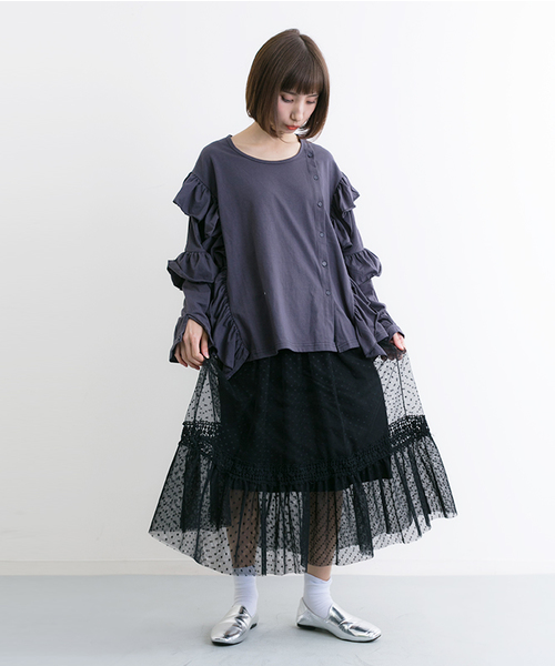 MERLOT（メルロー）の「ラッフルフリル前ボタントップス9129（シャツ/ブラウス・レディース・チャコールグレー/アイボリー/ライトブルー/ピンク・FREE）」の18枚目の写真