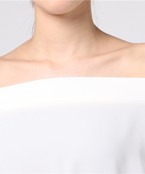 REAL CUBE(リアルキューブ)の「キャンディスリーブオフショルダーブラウス(シャツ/ブラウス・レディース・オフホワイト/ブルー/レッド/ベージュ/マスタード/カーキ/ダークグリーン/ダークオレンジ/ボルドー・M)」の13枚目の写真