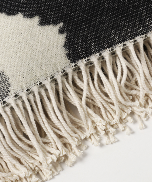 marimekko(マリメッコ)の「UNIKKO / BLNKT 130X192cm(ブランケット・レディース・グレー・FREE)」の4枚目の写真