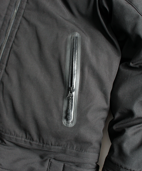 schott（ショット）の「Schott/ショット/URBAN B-3 JACKET/アーバン B-3　ロゴ（ダウンジャケット/コート・メンズ・ブラック/オリーブ・LARGE/MEDIUM/SMALL/X-LARGE）」の6枚目の写真