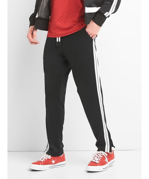 GAP(ギャップ)の「Gapfit | Ovadia+ トラックパンツ(その他パンツ・メンズ・ブラック・L/M/S/XL/XS)」の1枚目の写真