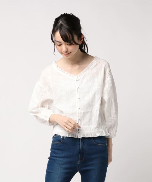 RAY CASSIN(レイカズン)の「Vネックバルーンスリーブ2WAYブラウス(シャツ/ブラウス・レディース・ブラック/カーキ/オフホワイト・FREE)」の8枚目の写真