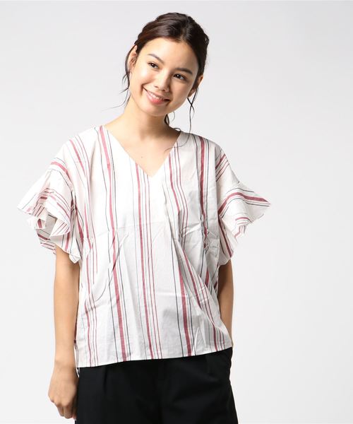 earth music&ecology（アースミュージックアンドエコロジー）の「・ストライプフレアスリーブVネックプルオーバー ●（シャツ/ブラウス・レディース・レッド/グリーン/ネイビー/ベージュ・FREE）」の14枚目の写真