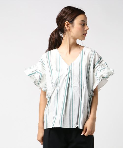 earth music&ecology（アースミュージックアンドエコロジー）の「・ストライプフレアスリーブVネックプルオーバー ●（シャツ/ブラウス・レディース・レッド/グリーン/ネイビー/ベージュ・FREE）」の15枚目の写真