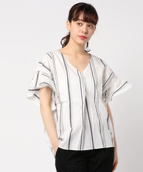 earth music&ecology（アースミュージックアンドエコロジー）の「・ストライプフレアスリーブVネックプルオーバー ●（シャツ/ブラウス・レディース・レッド/グリーン/ネイビー/ベージュ・FREE）」の3枚目の写真