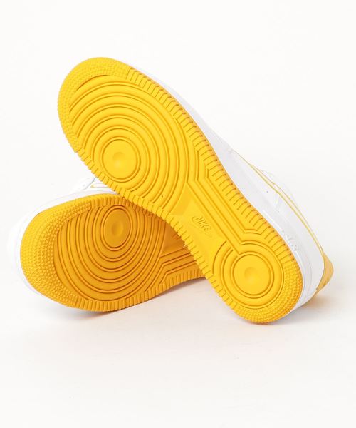 NIKE（ナイキ）の「【NIKE】エアフォース1 '07 LTHR（スニーカー・メンズ・レッド/イエロー・27/27.5/26）」の4枚目の写真