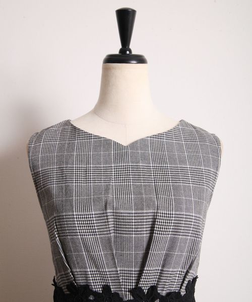 tocco closet(トッコ クローゼット)の「ウエストレース×グレンチェックマキシ丈ワンピース(ワンピース・レディース・ネイビー/レッド系その他・M)」の8枚目の写真