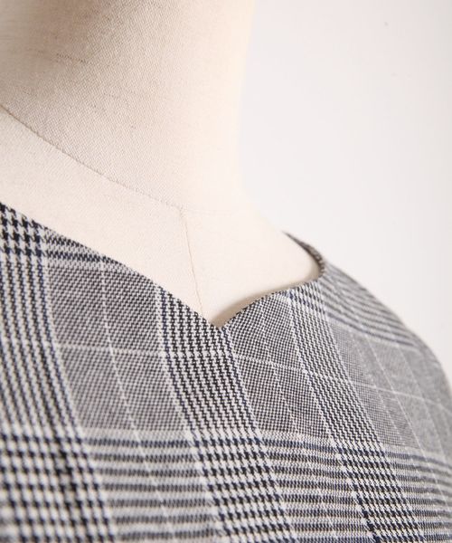 tocco closet(トッコ クローゼット)の「ウエストレース×グレンチェックマキシ丈ワンピース(ワンピース・レディース・ネイビー/レッド系その他・M)」の9枚目の写真