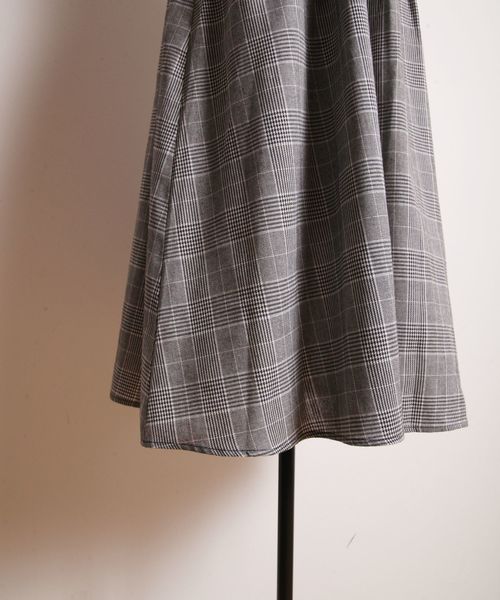 tocco closet(トッコ クローゼット)の「ウエストレース×グレンチェックマキシ丈ワンピース(ワンピース・レディース・ネイビー/レッド系その他・M)」の13枚目の写真