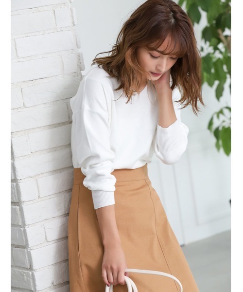 fifth（フィフス）の「シルキータッチVネックニット（ニット/セーター・レディース・ホワイト/ブラック/グレー/スモークピンク/ベージュ/ブルー・MEDIUM）」の10枚目の写真