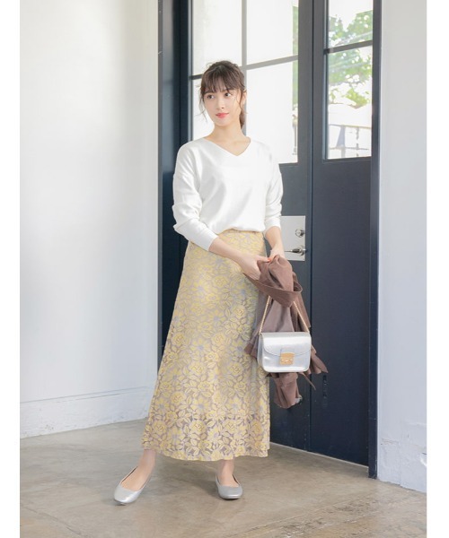 fifth（フィフス）の「シルキータッチVネックニット（ニット/セーター・レディース・ホワイト/ブラック/グレー/スモークピンク/ベージュ/ブルー・MEDIUM）」の13枚目の写真