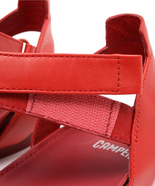 CAMPER(カンペール)の「MICRO (ミクロ)(サンダル・レディース・レッド・23.0cm/22.5cm/23.5cm/25.0cm/24.0cm)」の4枚目の写真