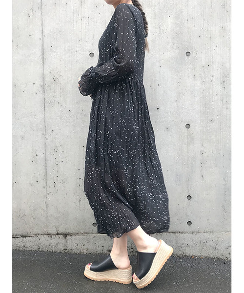 ACYM(アシーム)の「Vintage dot long ワンピース(ワンピース・レディース・ブラック/アイボリー・FREE)」の7枚目の写真