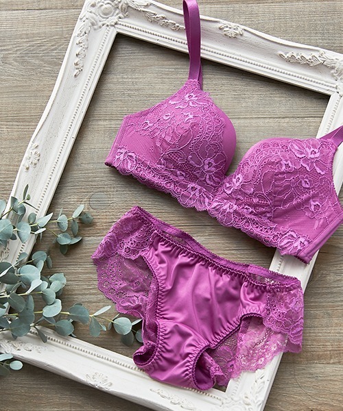 izumi BODY LABO（イズミボディラボ）の「【上下セット　ノンワイヤーで楽なのに丸みのあるキレイなバスト】丸胸レーシィノンワイヤーブラ&ショーツセット（ブラ&ショーツ・レディース・ブラック/カーキ/ピンク/アイボリー/ワイン/ブルー/モカ/ネイビー/パープル/ダークブラウン/チャコール/レンガ/ターコイズブルー/ローズ/スモークピンク/マスタード/ライトグレー/スミクロ/ホワイト系その他/インディゴブルー・LL/M/L/S）」の14枚目の写真