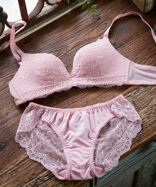 izumi BODY LABO（イズミボディラボ）の「【上下セット　ノンワイヤーで楽なのに丸みのあるキレイなバスト】丸胸レーシィノンワイヤーブラ&ショーツセット（ブラ&ショーツ・レディース・ブラック/カーキ/ピンク/アイボリー/ワイン/ブルー/モカ/ネイビー/パープル/ダークブラウン/チャコール/レンガ/ターコイズブルー/ローズ/スモークピンク/マスタード/ライトグレー/スミクロ/ホワイト系その他/インディゴブルー・LL/M/L/S）」の17枚目の写真