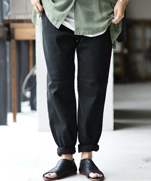 antiqua(アンティカ)の「カーブシルエットパンツ(デニムパンツ・レディース・チャコールグレー/ブラック/ベージュ/オフホワイト/グリーン系その他・S/M/L/XL/XS/XXL)」の3枚目の写真