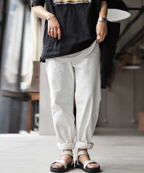 antiqua(アンティカ)の「カーブシルエットパンツ(デニムパンツ・レディース・チャコールグレー/ブラック/ベージュ/オフホワイト/グリーン系その他・S/M/L/XL/XS/XXL)」の15枚目の写真