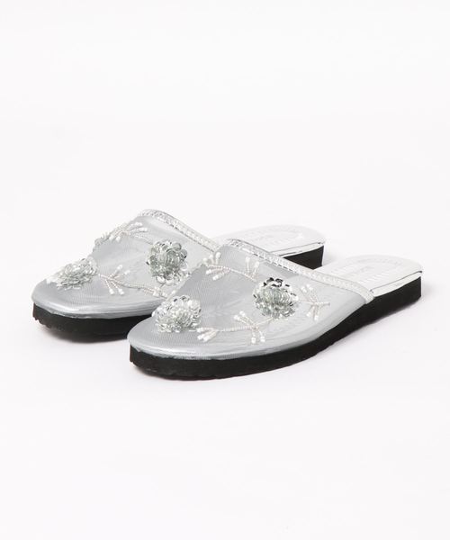 KOBE LETTUCE(コウベレタス)の「フラワーチュールフラットサンダル(サンダル・レディース・ブラック/シルバー/ゴールド/アイボリー/バーガンディー・S/M/L/LL)」の8枚目の写真