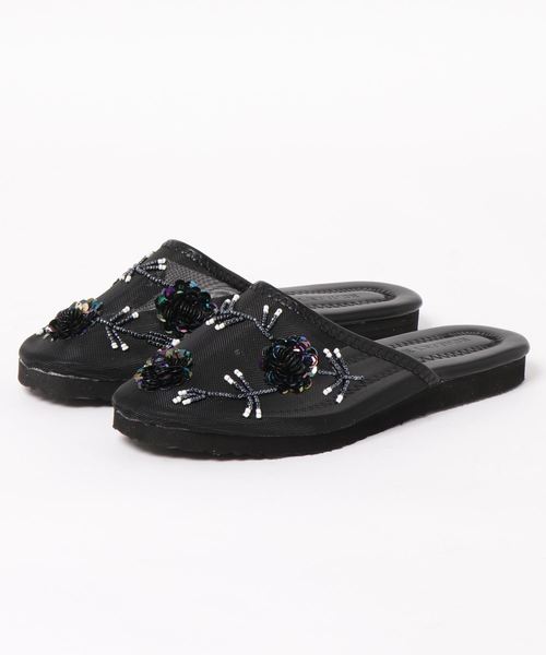 KOBE LETTUCE(コウベレタス)の「フラワーチュールフラットサンダル(サンダル・レディース・ブラック/シルバー/ゴールド/アイボリー/バーガンディー・S/M/L/LL)」の9枚目の写真