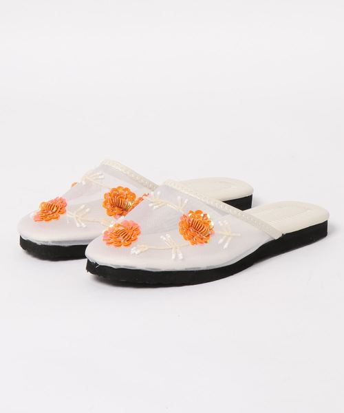 KOBE LETTUCE(コウベレタス)の「フラワーチュールフラットサンダル(サンダル・レディース・ブラック/シルバー/ゴールド/アイボリー/バーガンディー・S/M/L/LL)」の12枚目の写真