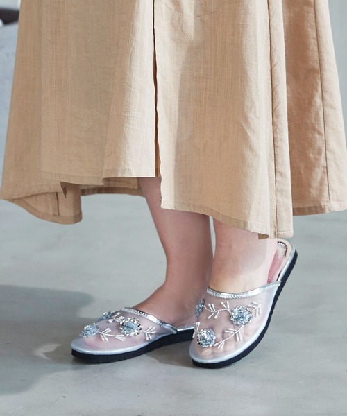 KOBE LETTUCE(コウベレタス)の「フラワーチュールフラットサンダル(サンダル・レディース・ブラック/シルバー/ゴールド/アイボリー/バーガンディー・S/M/L/LL)」の17枚目の写真