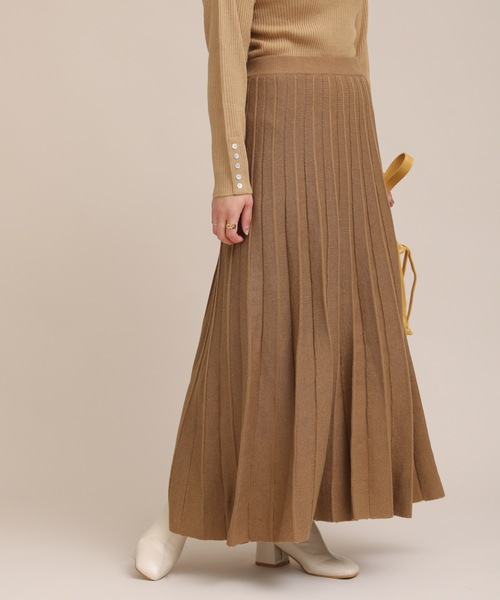 ap retro（アプレトロ）の「プリーツニットスカート【ZOZO限定アイテム】（スカート・レディース・ブラック/ベージュ/ブラウン/オフホワイト・FREE）」の4枚目の写真