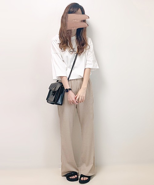 cuorequal(クオレコール)の「フレアリブワイドパンツ(その他パンツ・レディース・グレイッシュベージュ・MEDIUM/LARGE)」の4枚目の写真